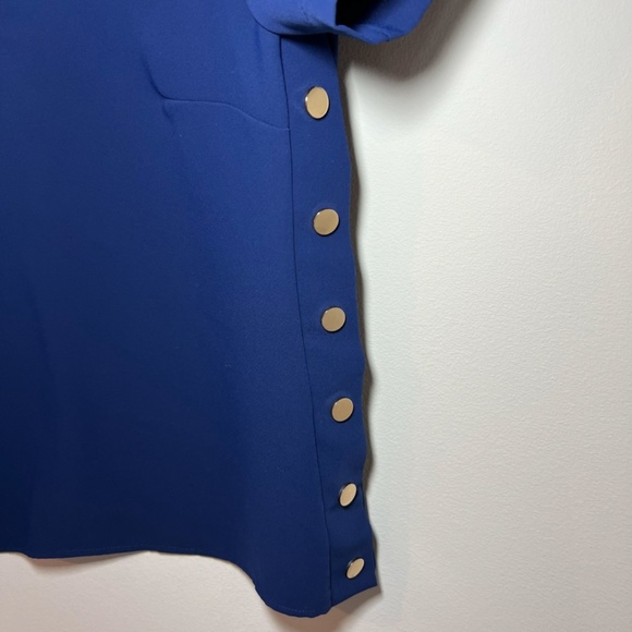 Amanda Uprichard Women's Cap Sleeve Blouse Blue Gold Button Detail V-Neck Medium - Picture 7 of 9